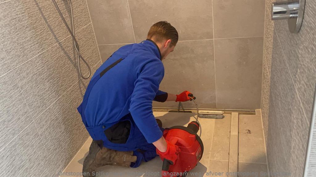 Water loopt langzaam weg: afvoer ontstopping Spijkenisse